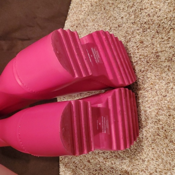 Sold - Picture 5 of 10